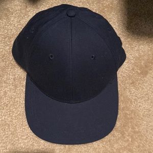 Mens navy blue ball cap by Lululemon-NEW!